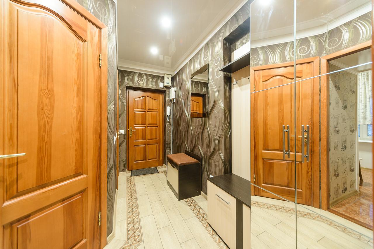 Apartment On Lesi Ukrainky Blvd Kiev Eksteriør billede