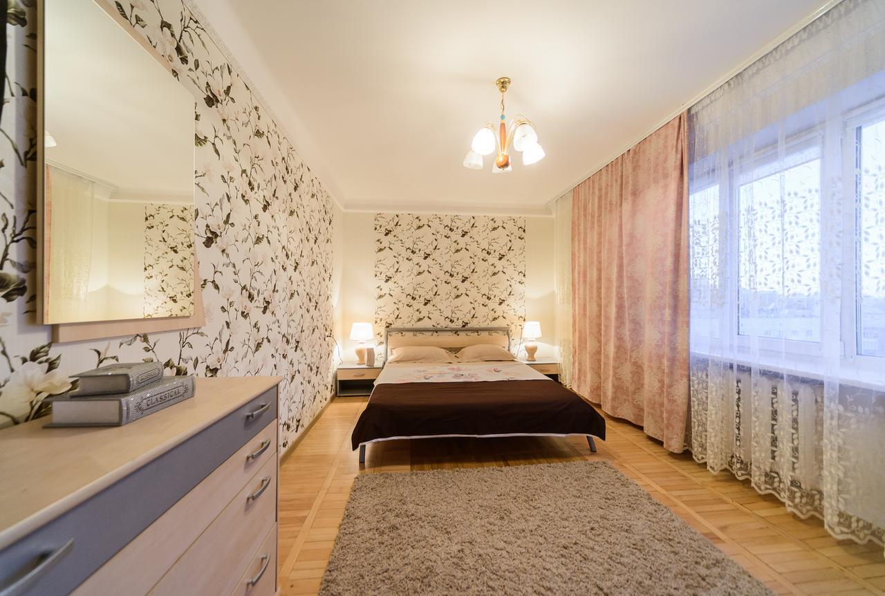 Apartment On Lesi Ukrainky Blvd Kiev Eksteriør billede